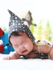 Laisser bébé pleurer jusqu&rsquo;à se calmer tout seul: mauvaise idée