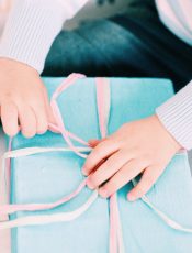 Offrir un cadeau à un enfant que choisir en priorité.