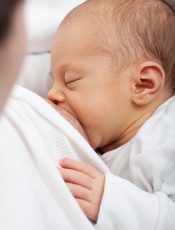 L’allaitement et ses bienfaits sur la croissance de nos bébés