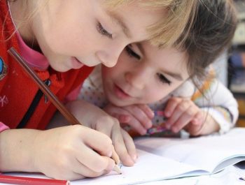 Comment gérer la garde d’enfants avec le COVID