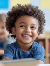 De la difficulte a la reussite : exemples concrets d’adaptations pour les enfants dyslexiques en milieu scolaire